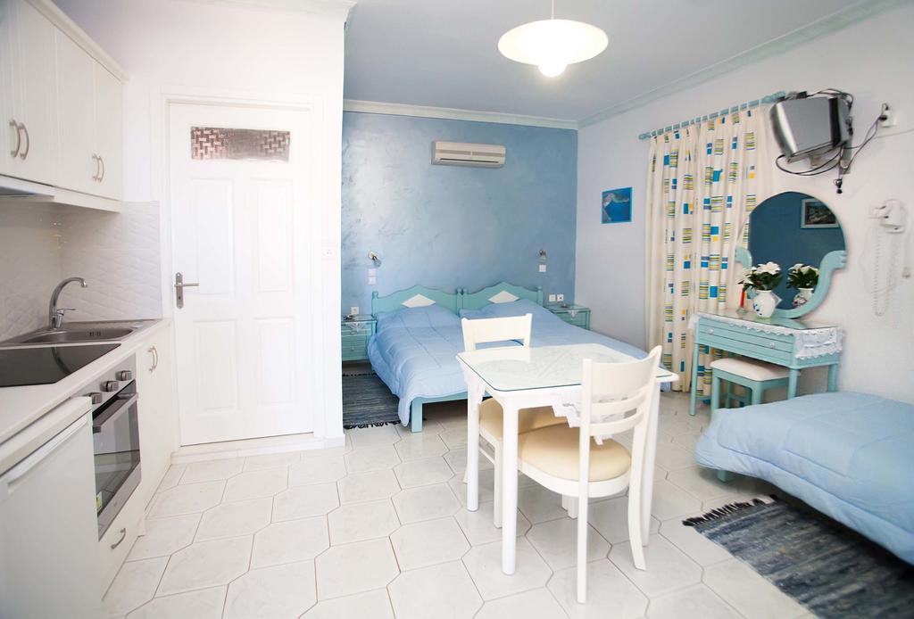 Maria's Studios Myrties Habitación foto